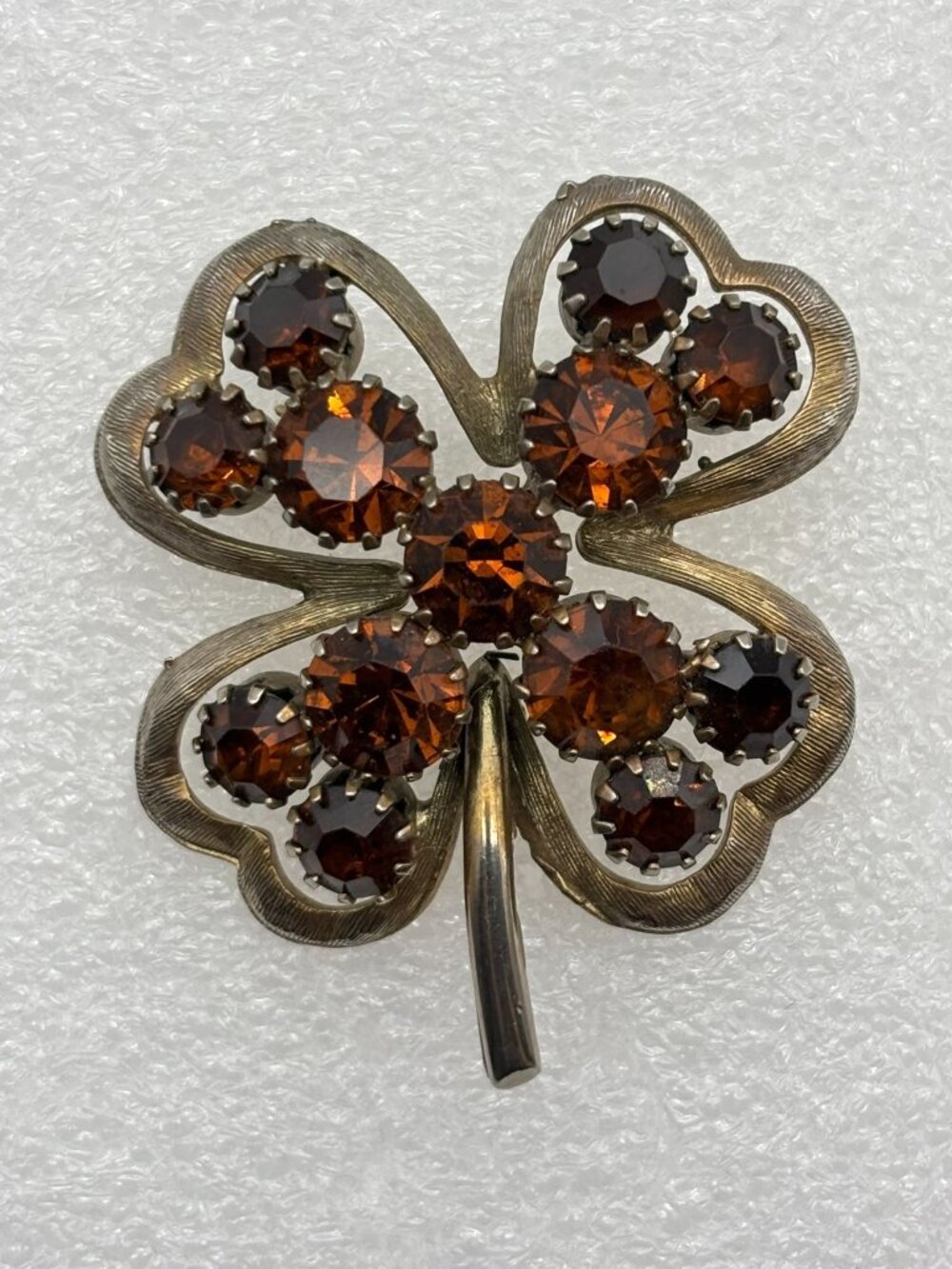 Vintage Four Leaf Clover Brooch Pin Amber Colored Prong Set Rhinestones Unsigned